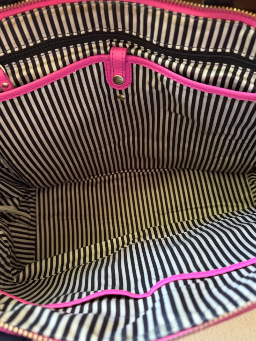 Purse - Picture 2 of 3